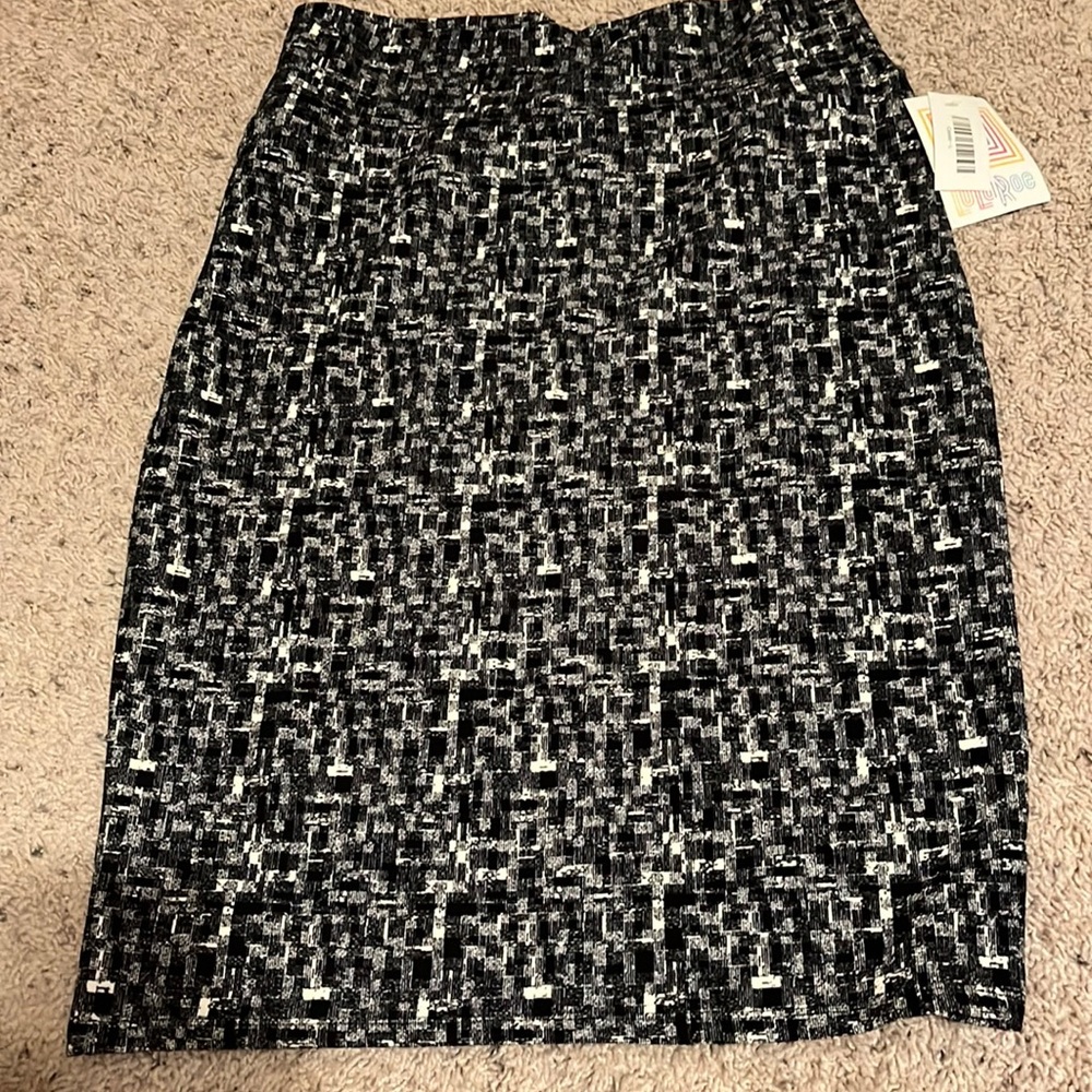 Cassie skirt large
